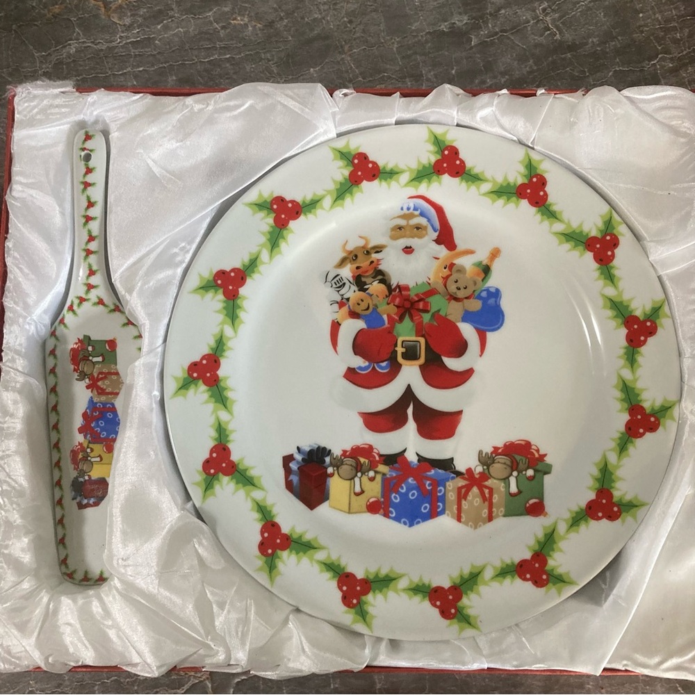Ace gift Collection Royal Elfreda Santa Cake Plate